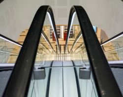 17-peterkielberg_stairs