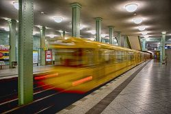 06-dennis-christensen-yellow-train