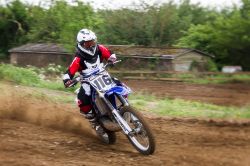 09-a-misser-motorcross