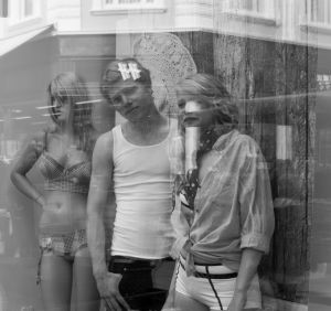 11-anders-misser-the-living-mannequin