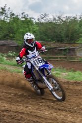09-a-misser-cross