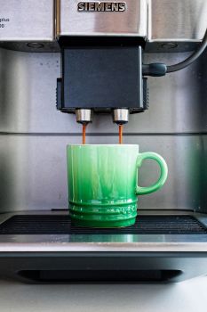 04-11-johnperry-kaffetid